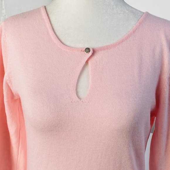 Vintage Pink Cashmere/Silk Blend Crew Neck Sweater w keyhole detail (size S) - Picture 3 of 8